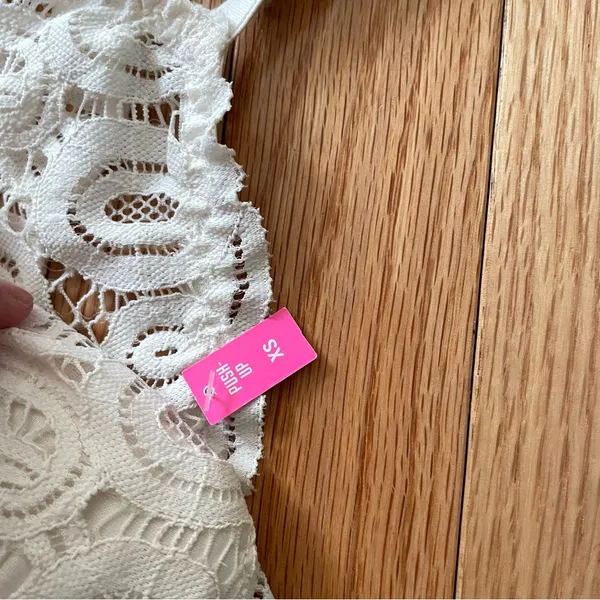 PINK Victoria's Secret White Lace Push Up Bralette XS Coquette Feminine Romantic - Image 3