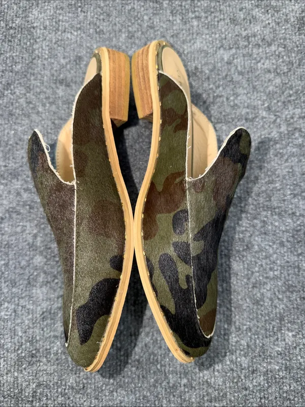 Very Volatile Camouflage Pointed Slip-On Hair Camo Mules in Olive and Black - Image 3