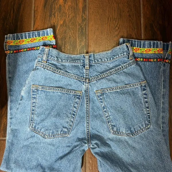 Disney Pooh Tigger Vintage Embroidered Denim Cropped Jeans - Image 4