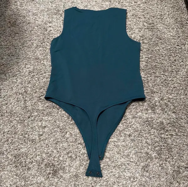 Babaton Aritzia Bodysuit - Image 2