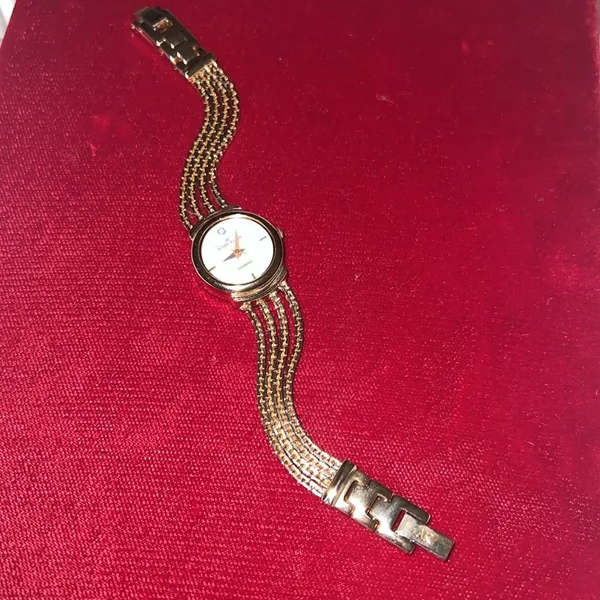 Lovely Vintage MOP Anne Klein Diamond Gold Watch - Image 4