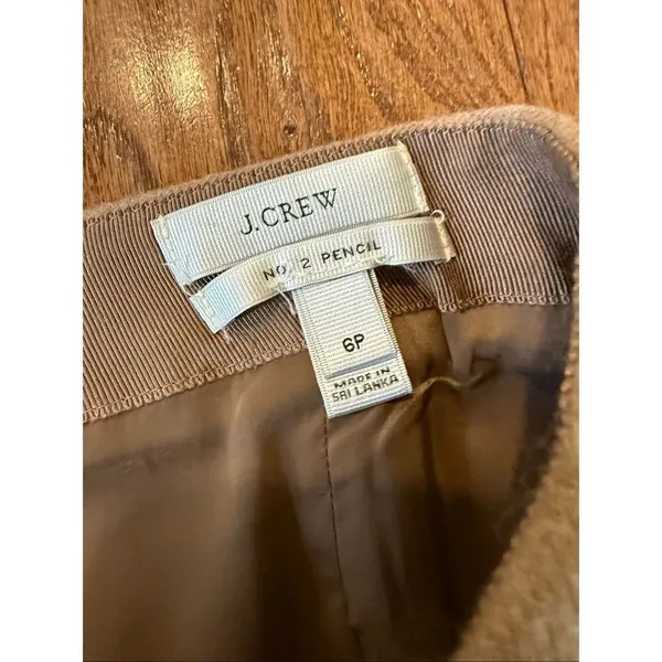 J.crew Camel100% wool No. 2 pencil skirt size 6 petite - Image 6