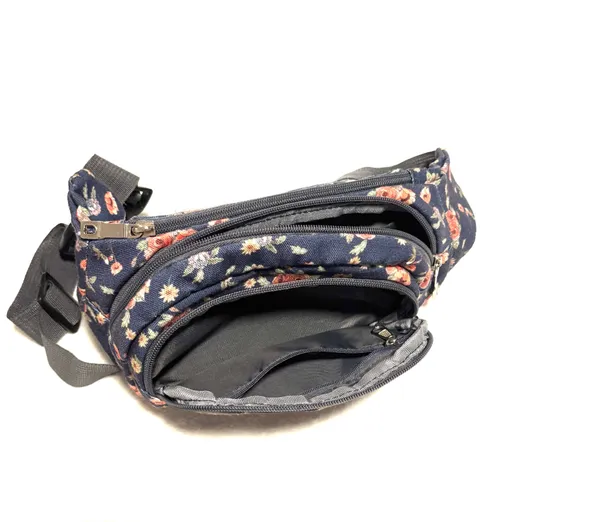 Fannipac with floral design - Image 4