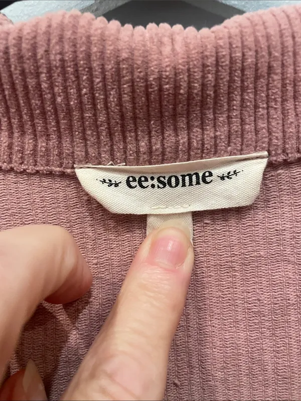 Dark pink corduroy button front shirt long sleeve ripped hem - Image 4