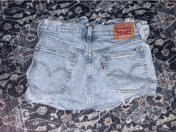 Levi’s Shorts - Image 3