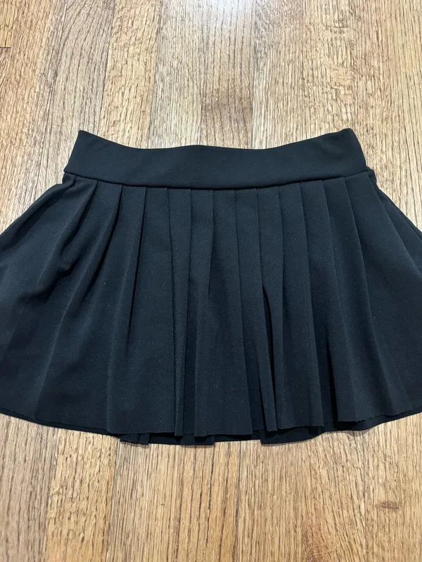 Black Pleated Skirt - Image 2