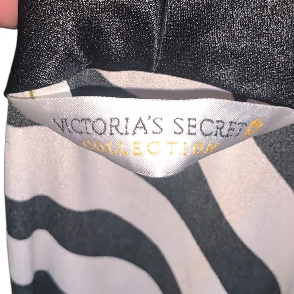 Vintage Victoria’s Secret Gold Label Black & White Zebra Print Satin Long Robe - Image 7