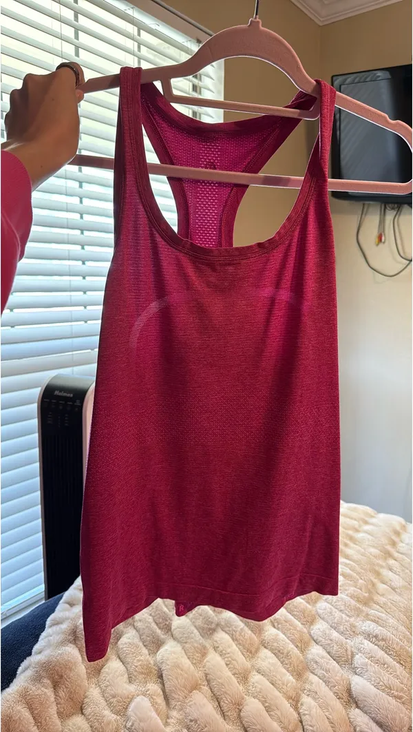 Lululemon Swiftly Tech Tank 2.0 - Image 2