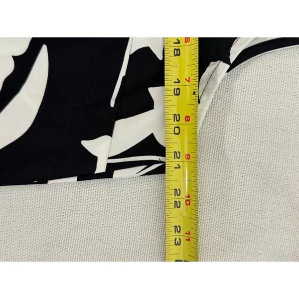 Kate Spade for Target Cropped Black and white floral top NWT size large - Image 5
