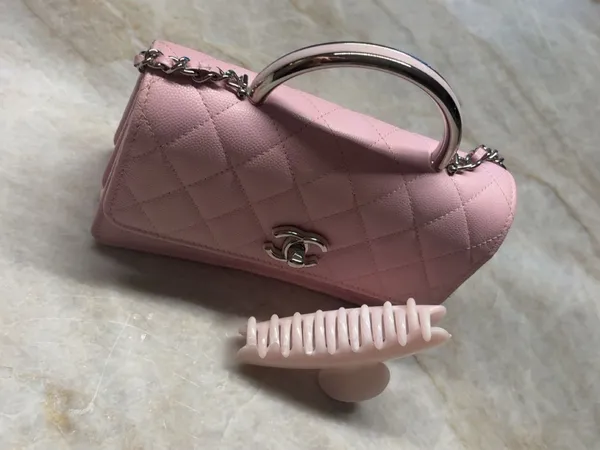 🤍 Pink Marble Hair Clip 🎀 - Image 2