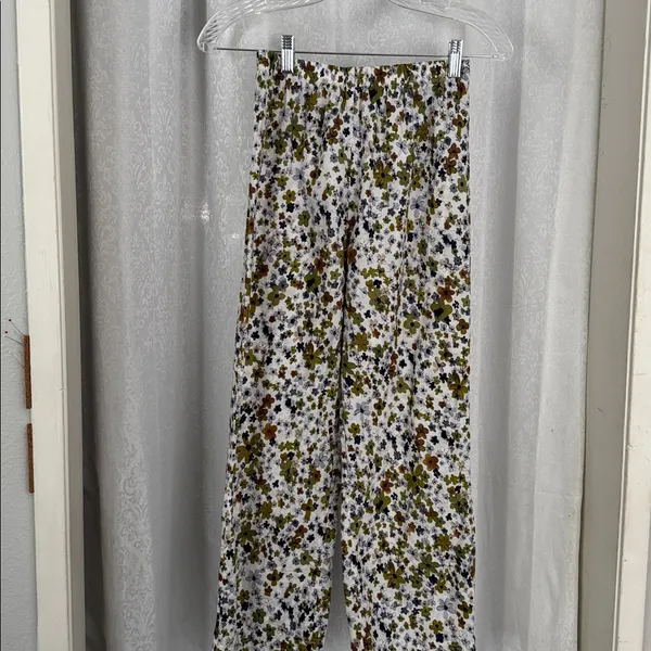 Floral Women’s Pajamas Set Sz: XS - Image 2