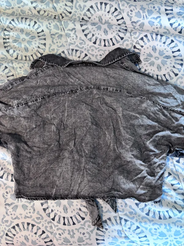 Cropped black button Up - Image 2