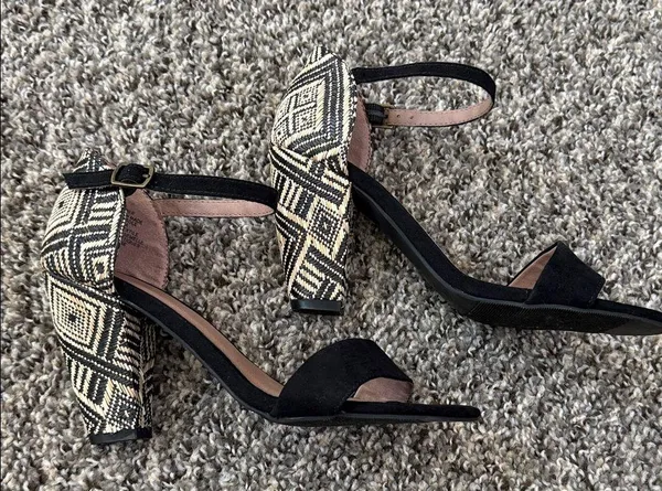 Xhilaration heels - Image 4