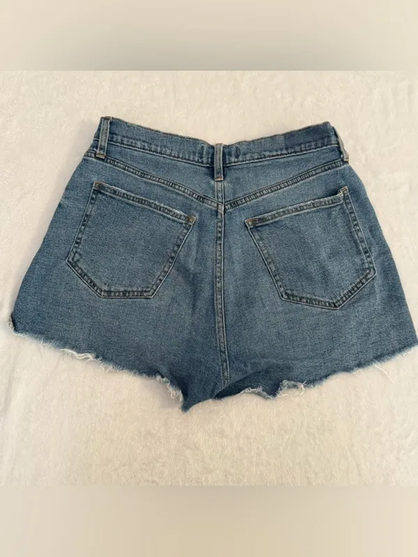 Abercrombie and Fitch Curve High Rise Cross Over Waist Mom Shorts size 4 - Image 2