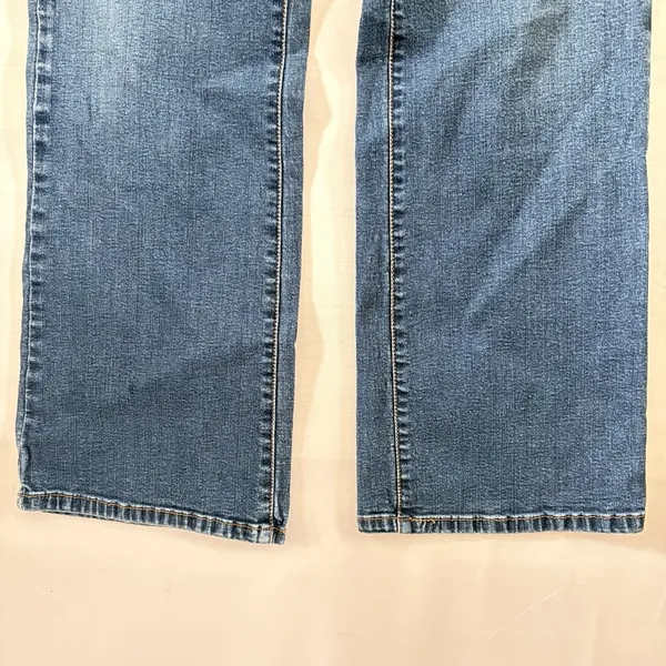 Levi's Women's 512 Perfectly‎ Slimming Straight Leg Jeans Medium Wash Size 10 S - Image 12
