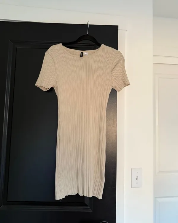 H&M cream ribbed mini dress - Image 4