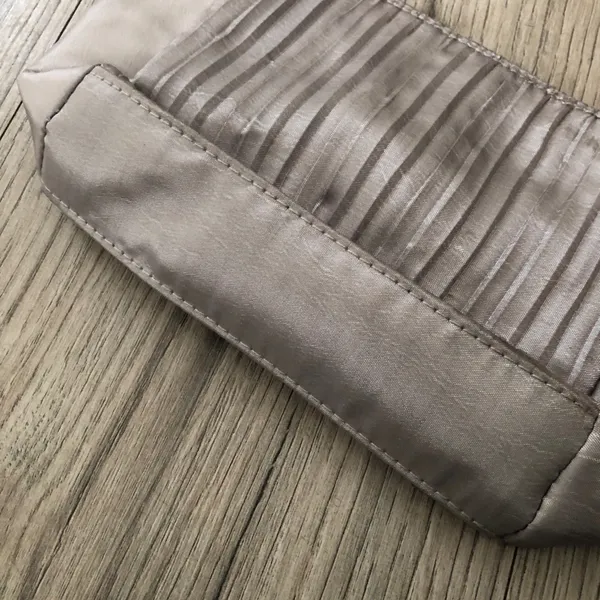 Bulgari for Emirates Silver Ruched Travel Case Makeup Bag Cosmetic Purse - Image 7