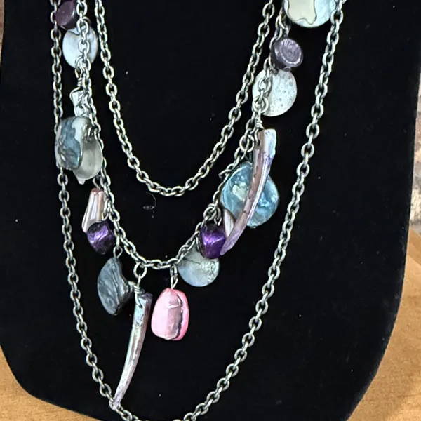 Vintage 3 Tiered Purple, Pink, and Blue Abalone Necklace - Image 3
