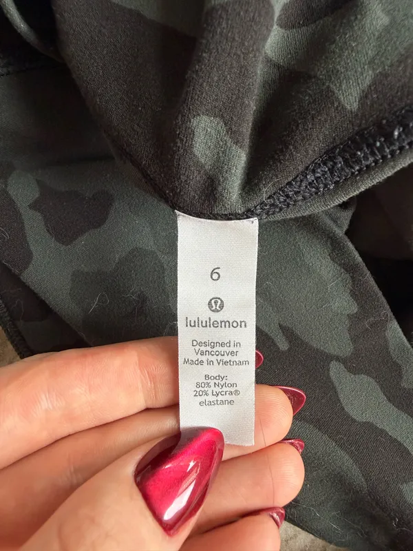 Lululemon Leggings Camo - Image 4