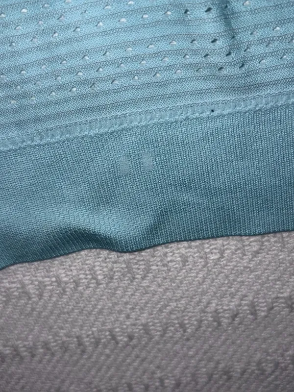Lululemon Womens Breeze By Breathable Muscle Tank Top Size 6 Workout Running Gym - Image 4