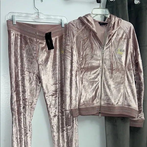 BCBGMAXAZRIA Pink Misted Grape Velour Tracksuit XL - Image 2