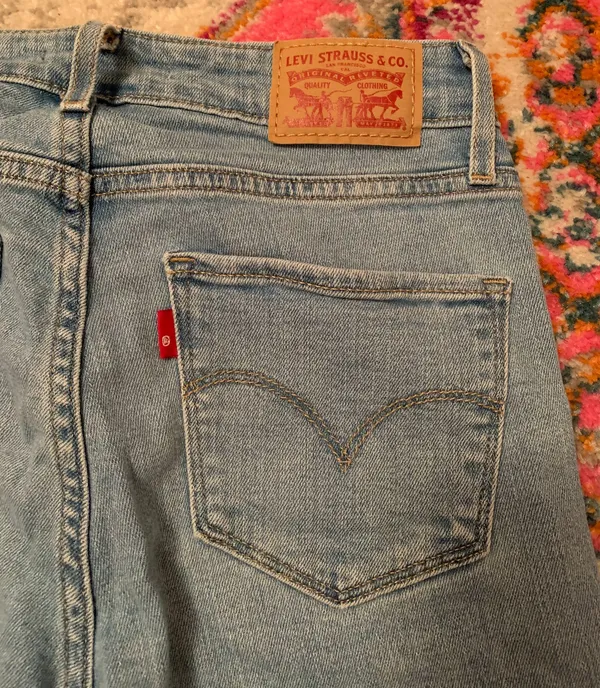 Levi's High Waisted Skinny Jeans - Image 4