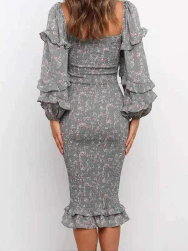 Petal & Pup Leia Smocked Ruffle Floral Midi Dress in Size US 0 - Image 3
