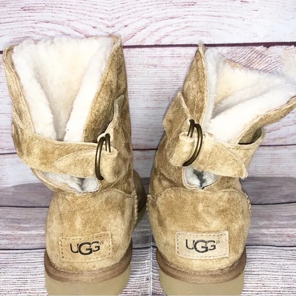 UGG Chestnut Remora Buckle Short Boots Size 6 - Image 6