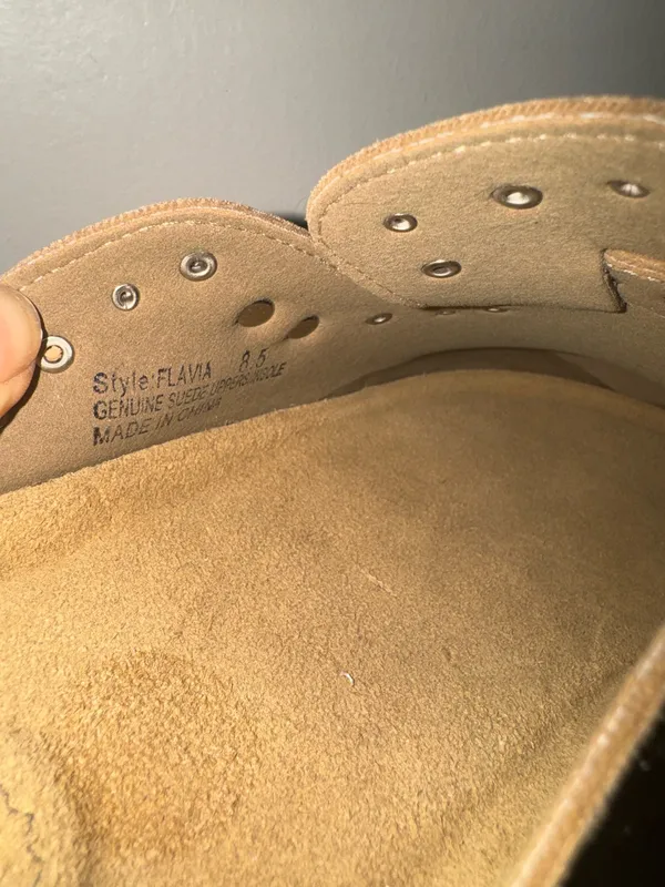 Haute Hippie women’s Flavia studded buckle clogs size 8.5 tan - Image 6