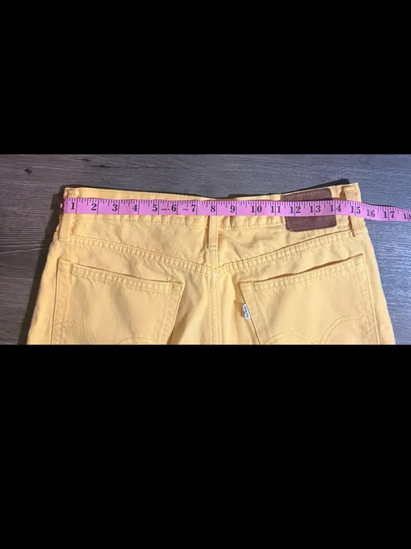 Levi's Yellow Raw Hem Straight Leg Jeans. Size 30" - Image 3