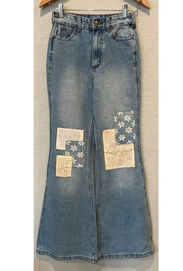Billabong x Wrangler Patch Flare Jeans Size 25 - Image 13