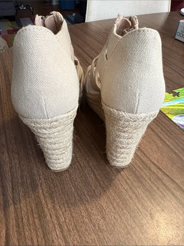 Beige Canvas Size 8 Espadrille Wedge Sandals Merona - Image 4
