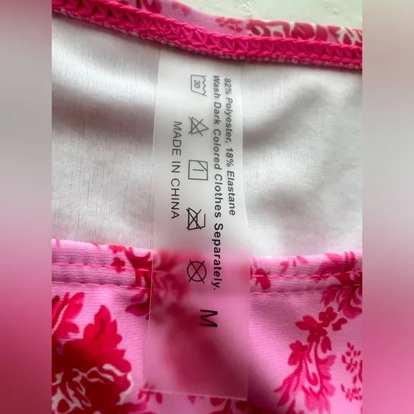 SheIn Vibrant Pink and Red Bikini with Triangle Top and High-Cut Design - Image 4