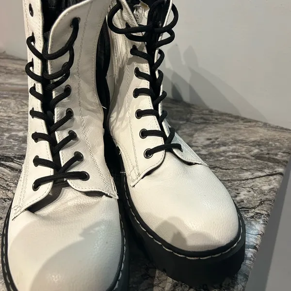 Union Bay Women's White Leather Lace-Up Boots - Image 8