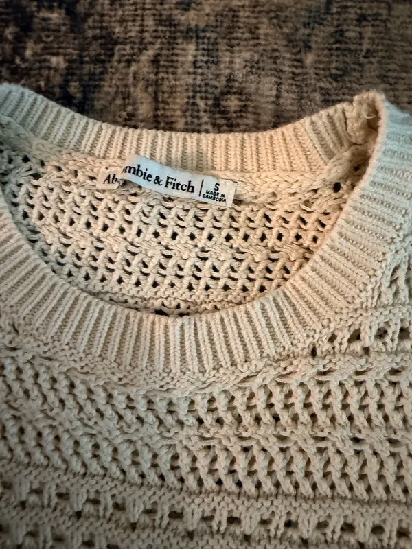 Abercrombie and Fitch Crochet Sweater - Image 4