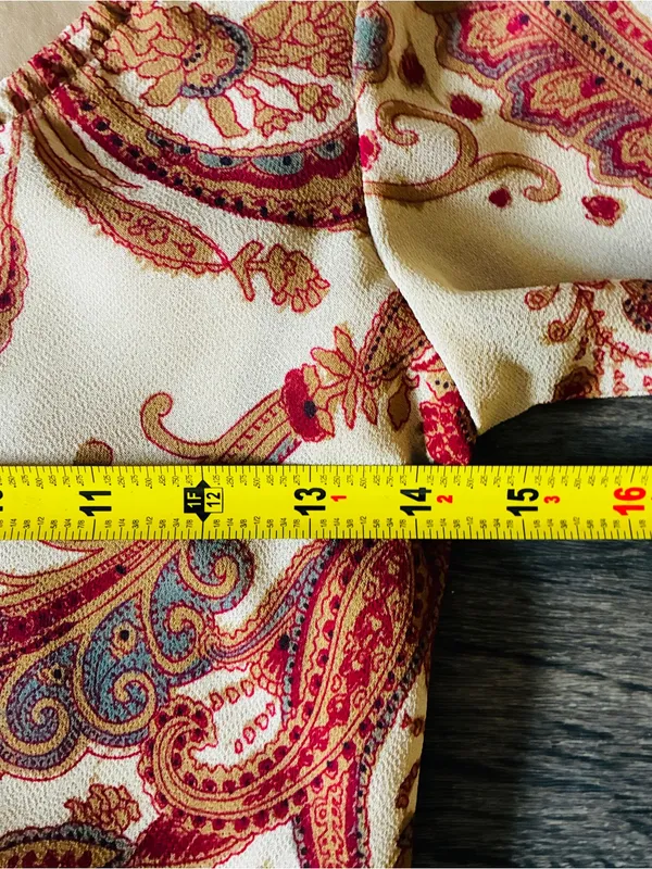 Vintage City Triangles Cream Dress with Red Paisley Accents - Image 8