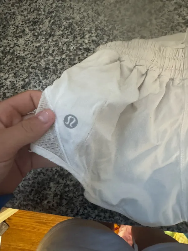 Lululemon Hotty Shorts 2.5" - Image 3