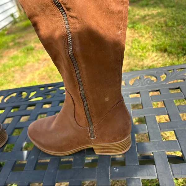 MIA Women's Pike Lug Sole‎ Tall Boots size 4 - Image 5