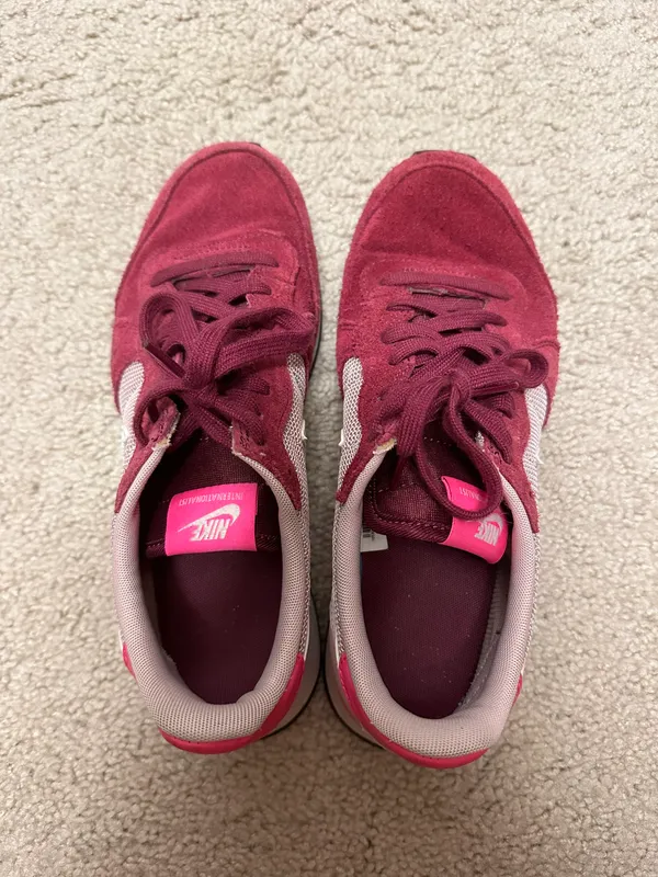 Nike Pink  Sneakers - Image 2
