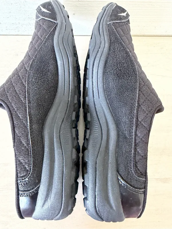 Skechers Air Cooled Slip On Sneakers Womens Black Size 7 Arch Fit Relax Fit NEW - Image 5