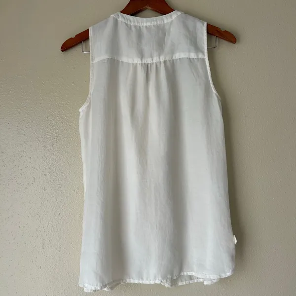 Ann Taylor Loft White Ruffle Button Down Tank Top Size Small - Image 11
