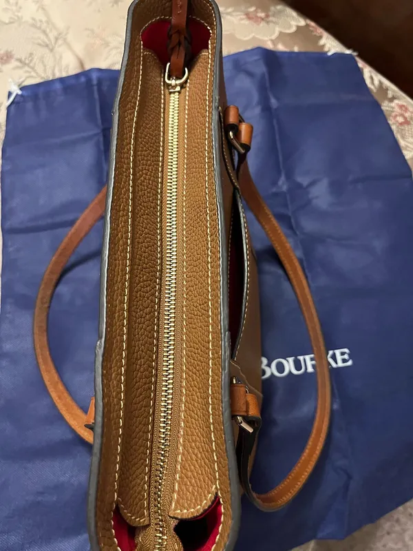 Dooney & Bourke Purse Leather Lexington  - Image 7