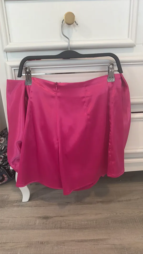 Demanding Bow skort - Image 2
