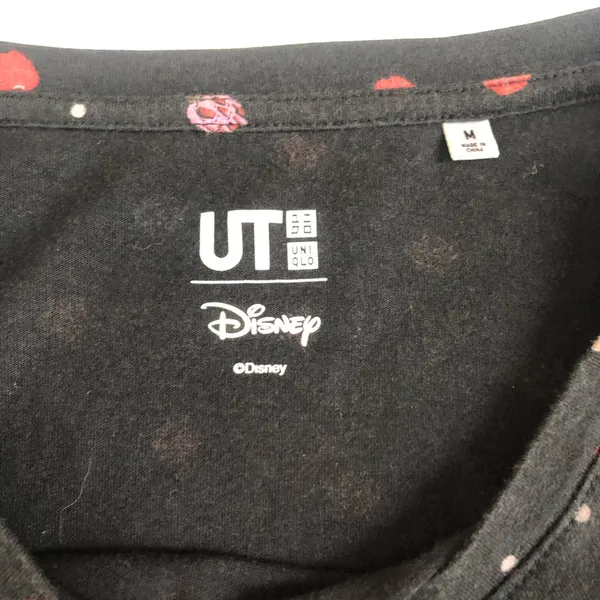 Uniqlo UT Disney Black and Red Snow White Poison Apple Tee Shirt - Image 6