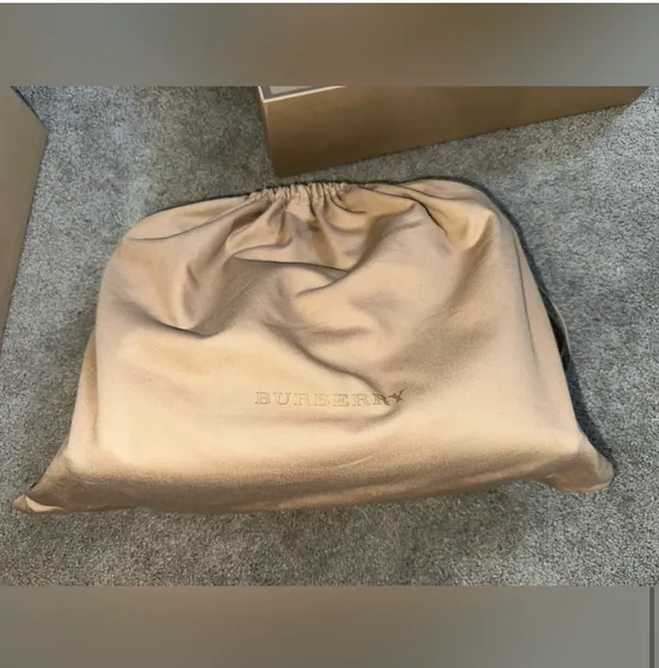 Burberry Banner Bag - Image 11