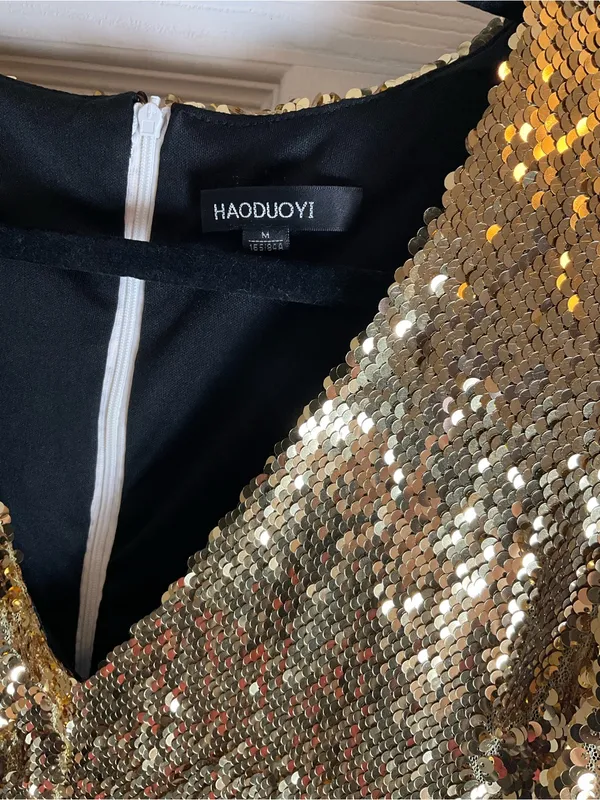 HAODUOYI Gold Sequin V-Neck Long Sleeve Party Romper - Size Medium - Image 6