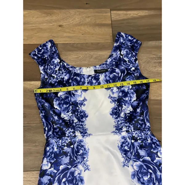 White House Black Market White Blue Floral Satin Sheath Dress Fully Lined Size 8 - Image 8