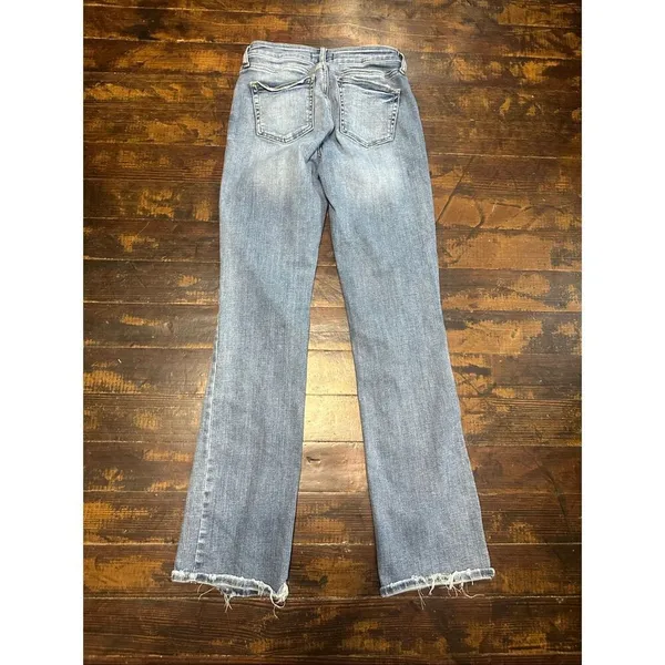Silver Suki slim boot cut distressed cowboy 27x33 jeans - Image 3