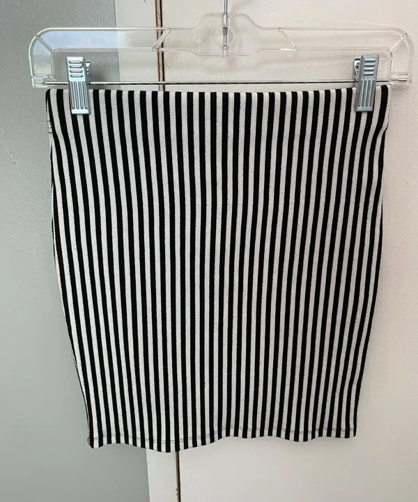 Forever 21 Mini Bodycon Skirt - Image 3
