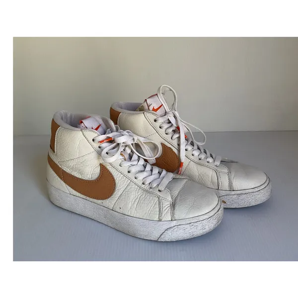 Nike SB Blazer Mid ’77 Vintage White Tan Leather Sneakers Women’s Size 4 /EUR 36 - Image 3